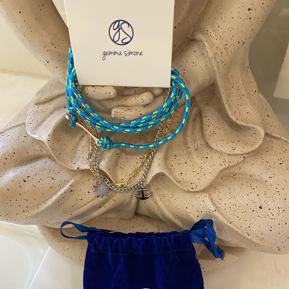BNWT charm bracelet - Picture 2 of 4
